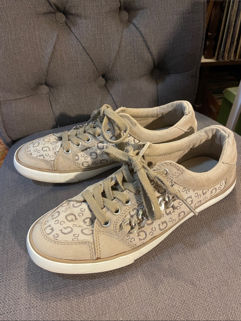 Women’s Guess sneakers